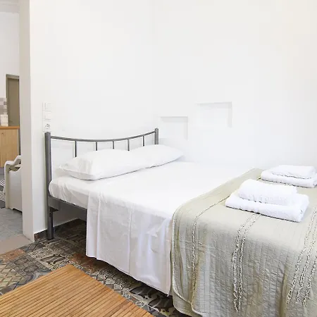 Apartment Mirsinia2 *