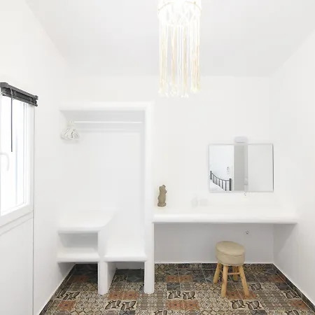 Apartment Mirsinia2 *