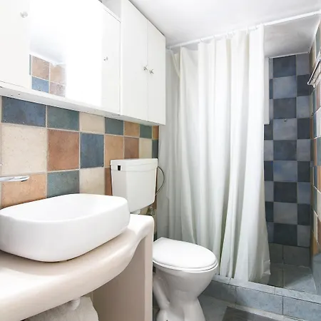 Apartment Mirsinia2